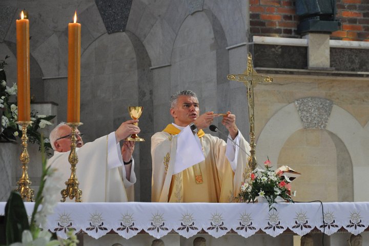 074 Eucharystia.jpg